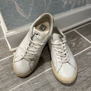 Veja Women's White and Cream Sneakers